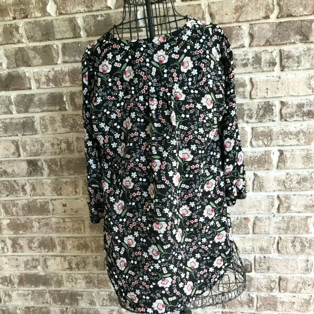 Kaari Blue Hi Low Floral Blouse Top Medium Everyday Essentials 3/4 Sleev… - Picture 8 of 12